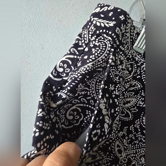 TALBOTS Weekend Short SHORTS Black White Button Floral NWT NEW size 14P - Picture 8 of 8